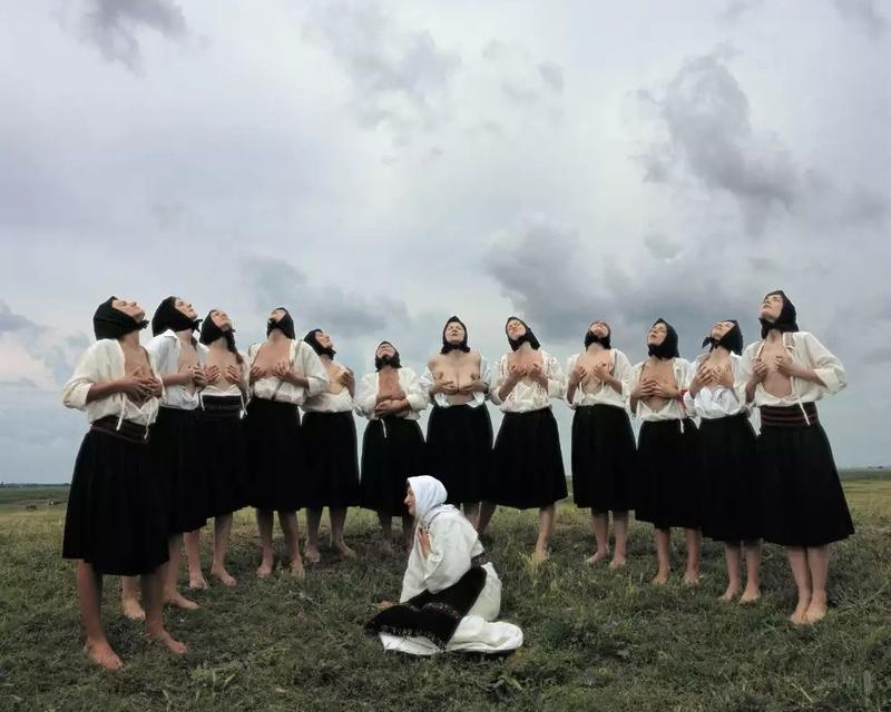 Marina Abramovic’s Erotic Epic Spreads Wide (and Displays the Limits of) the Artist’s Psyche Marina Abramovic’s Erotic Epic Spreads Wide (and Displays the Limits of) the Artist’s Psyche