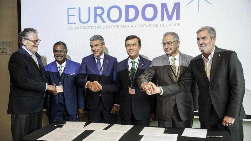 Política con dinero ajeno