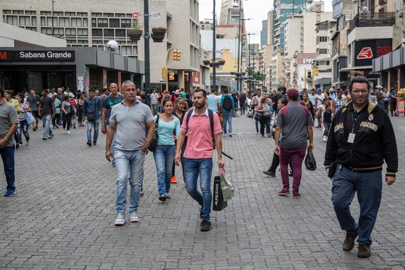 ¿Normal o necesario? La vida cotidiana bajo autoritarismo, por Rafael Uzcátegui