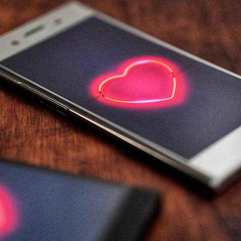 A cantada tradicional chegou ao fim nesta era dos aplicativos de namoro?