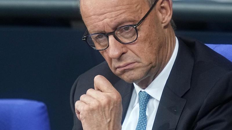 Merz richtet Appell an die Jungen – macht aber einen Opa-Fehler