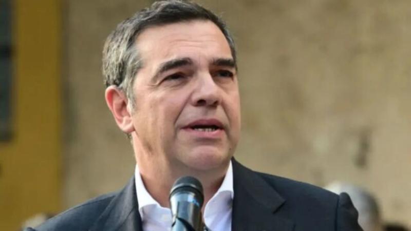 Ένας κανονικός θίασος και µε σφραγίδα του ίδιου του πρωταγωνιστή του…