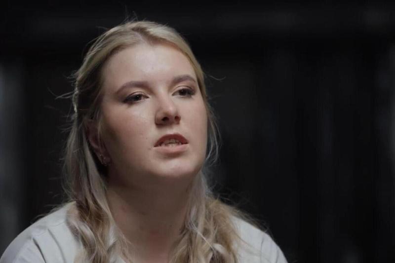 «Нас спросили, каким образом была разорвана пуповина»: родившая дочь в туалете в турецком аэропорту Бурнашкина проиграла апелляцию по лишению родительских прав