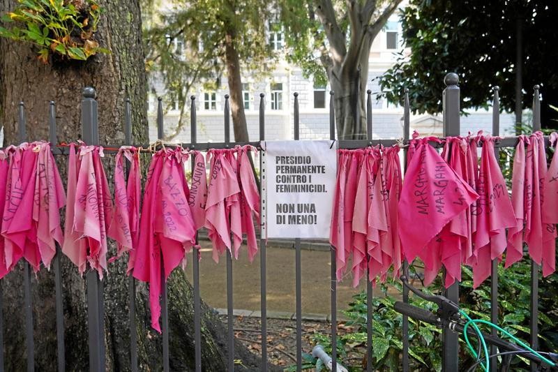 Meloni gibt sich feministisch