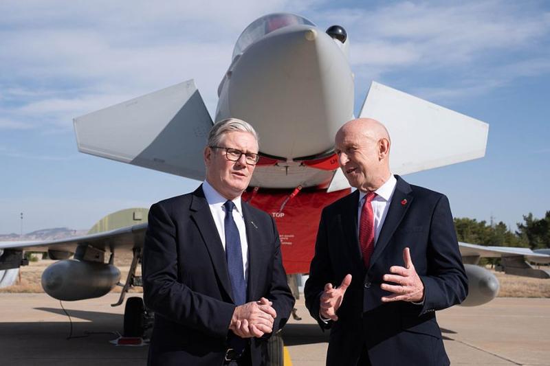 Exclusive / Military chiefs go to war with Labour Exclusive / Military chiefs go to war with Labour