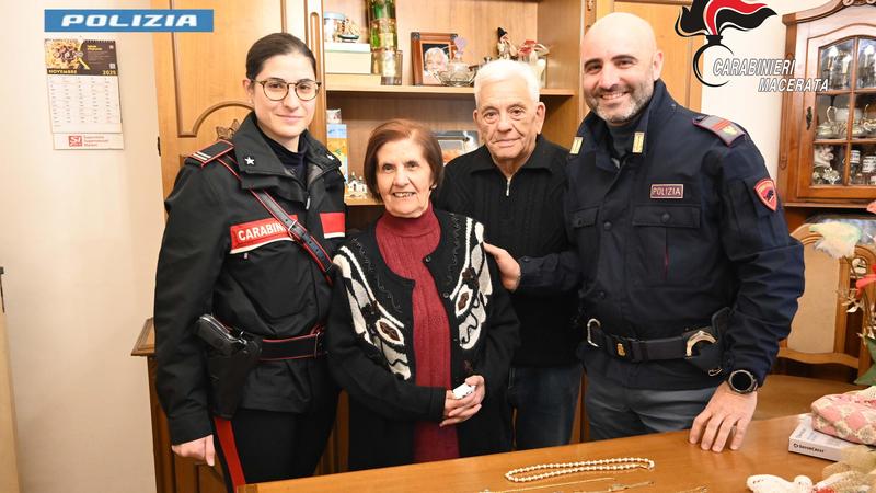 Finte carabiniere truffano anziana: arrestate due donne