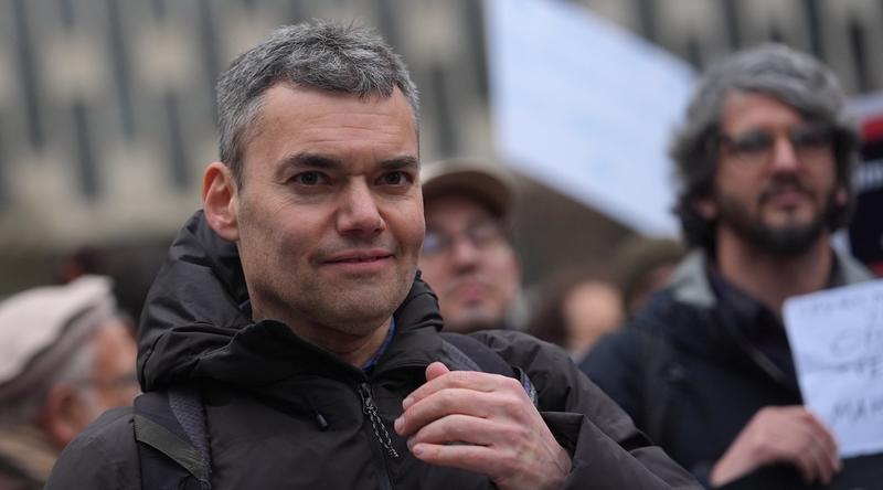 BDS activists blast Jewish Israel critic Peter Beinart for speaking at Tel Aviv University