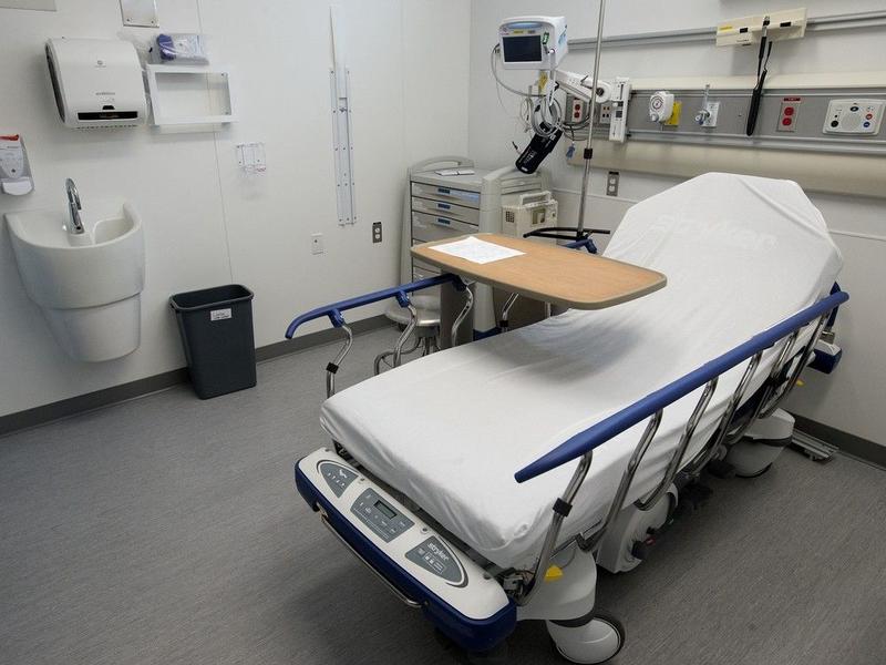 Opinion: Patients will pay the price with public-private surgery plan