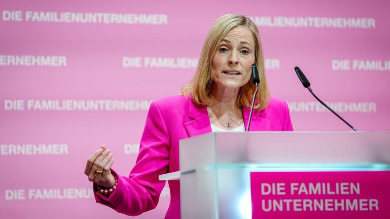 Bahlsen, Müller, Rossmann: Welche Unternehmer öffnen sich für die AfD, wer hält dagegen?