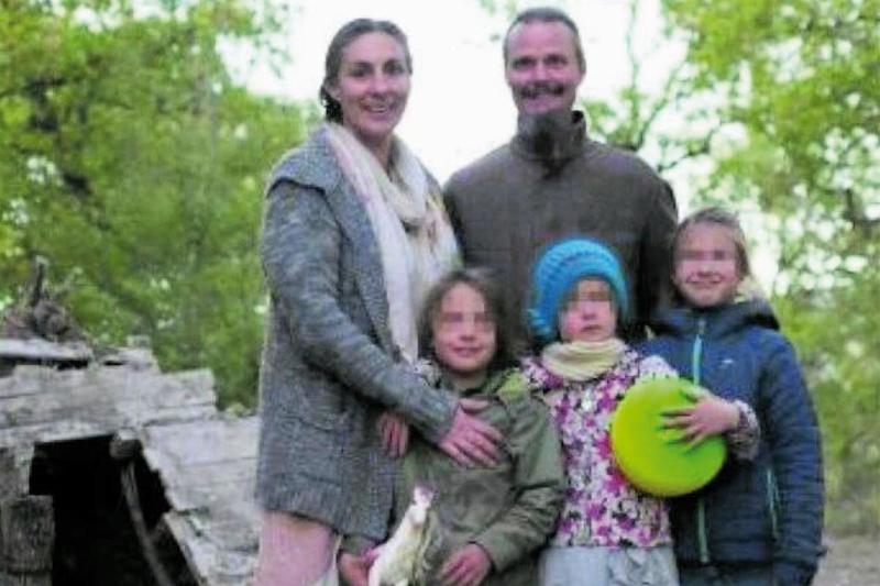 Casa nel bosco, gli affidi finiscono nel mirino: un altro caso Bibbiano? Casa nel bosco, gli affidi finiscono nel mirino: un altro caso Bibbiano?