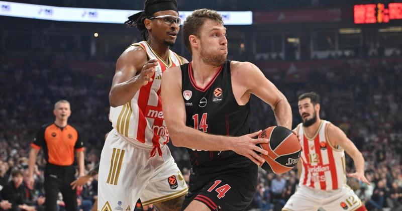 Ολυμπιακός: Άσπρος λύκος, μαύρος λύκος Ολυμπιακός: Άσπρος λύκος, μαύρος λύκος