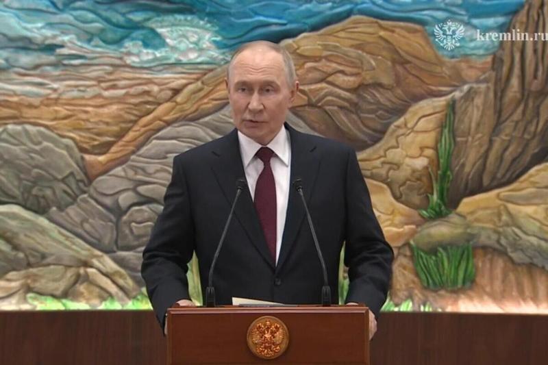 Путин: Россия готова «как угодно» зафиксировать отказ от нападения на Европу