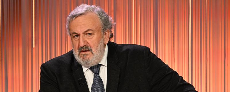 Michele Emiliano rivuole la toga e lo stipendio (raddoppiato)