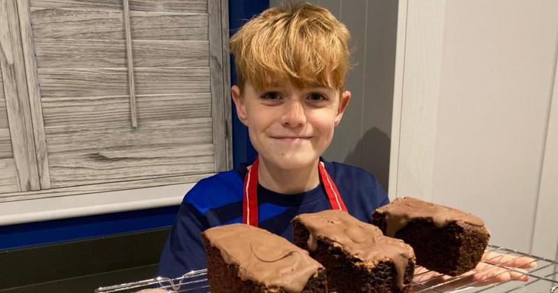 12-year-old aspiring baker starts his own cake business 12-year-old aspiring baker starts his own cake business