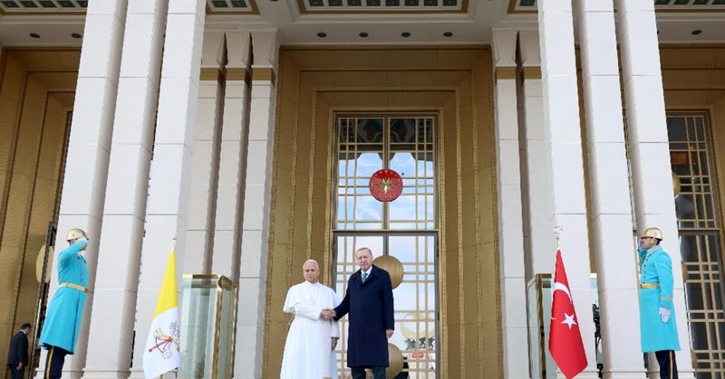 Pope to meet Erdogan in Turkey in first overseas trip Pope to meet Erdogan in Turkey in first overseas trip