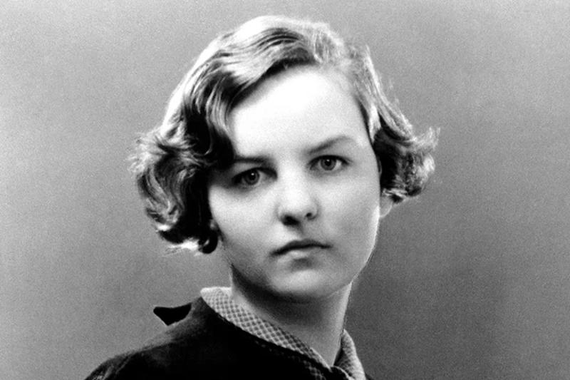 Books /					 													 						Jessica was the only Mitford worth taking seriously