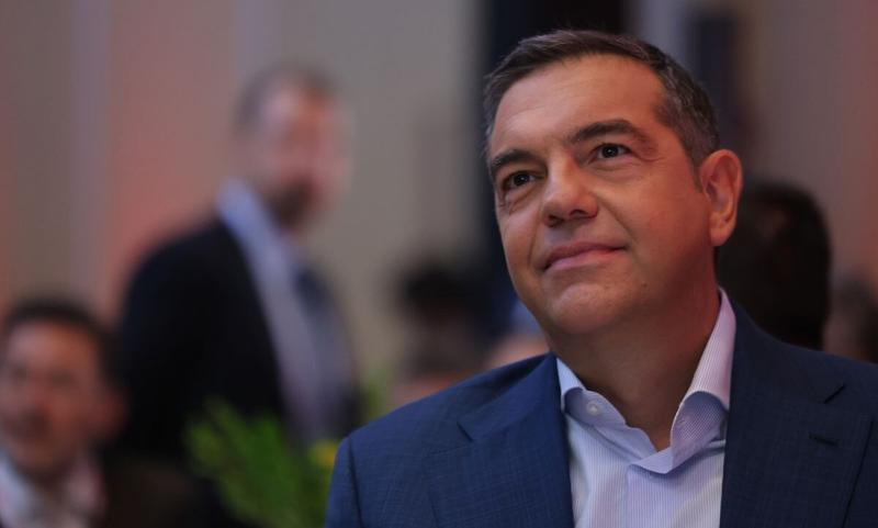 Πίσω από τις λέξεις, κρύβεται ο Αλέξης…