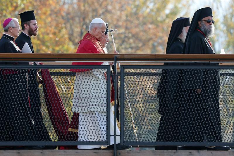 Ο εργαζόμενος Θεός και η διαπολιτισμικότητα