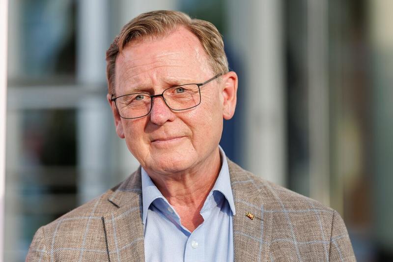 „Ramelow übernimmt eine weitere Position des rechten Rands.“