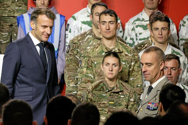 Macron: Verzweifelt und kriegsbereit Macron: Verzweifelt und kriegsbereit