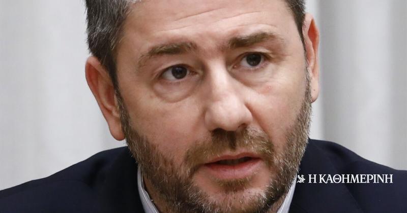 Νίκος Ανδρουλάκης: Εξώφυλλα