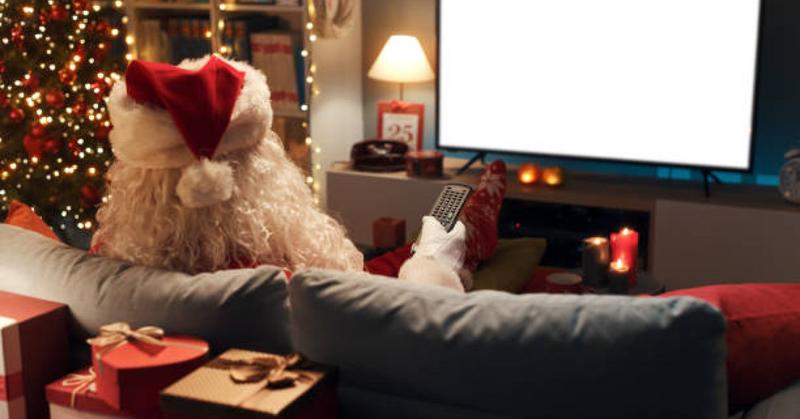 How to Spend the Holidays Alone Without Feeling Lonely