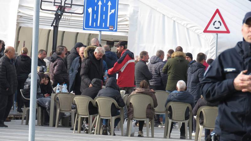 Okupljeni u Ćacilendu imaju 1.000 godina robije Okupljeni u Ćacilendu imaju 1.000 godina robije