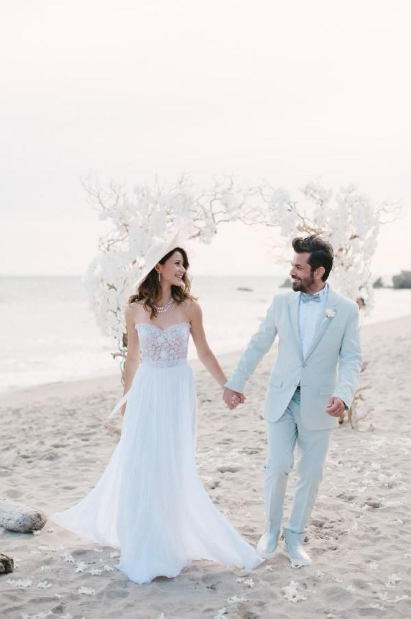 Beren Saat ile Kenan Doğulu’nun yangında kül olan evleriyle ilgili son gelişme! Neye isyan ettiler? Beren Saat ile Kenan Doğulu’nun yangında kül olan evleriyle ilgili son gelişme! Neye isyan ettiler?