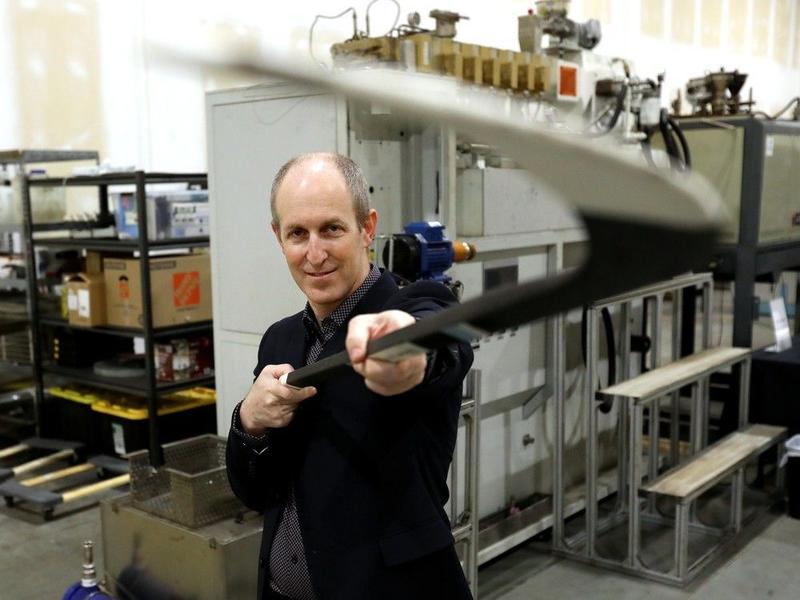 Wind turbines and hockey sticks could one day be made with Alberta oilsands Wind turbines and hockey sticks could one day be made with Alberta oilsands