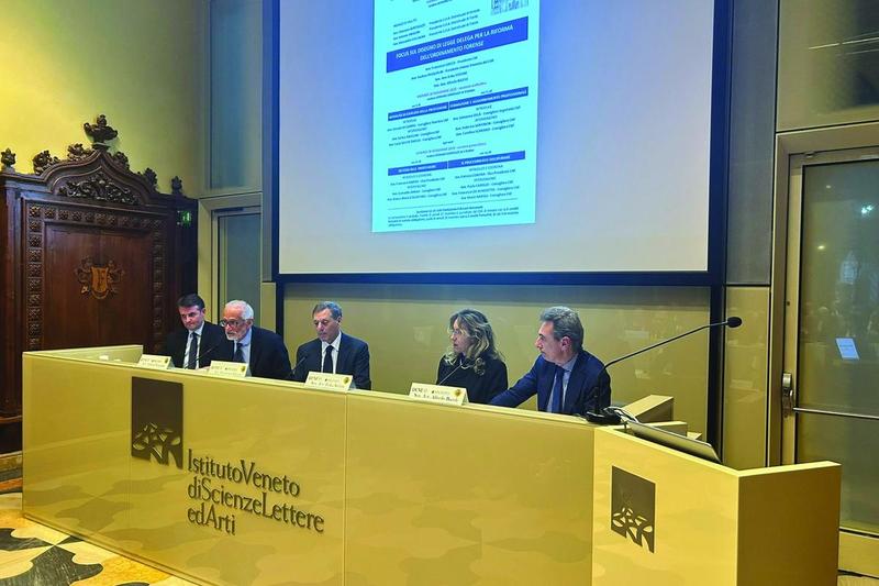 Avvocatura a Venezia per parlare (anche) di riforma forense. Greco: «È un traguardo» Avvocatura a Venezia per parlare (anche) di riforma forense. Greco: «È un traguardo»