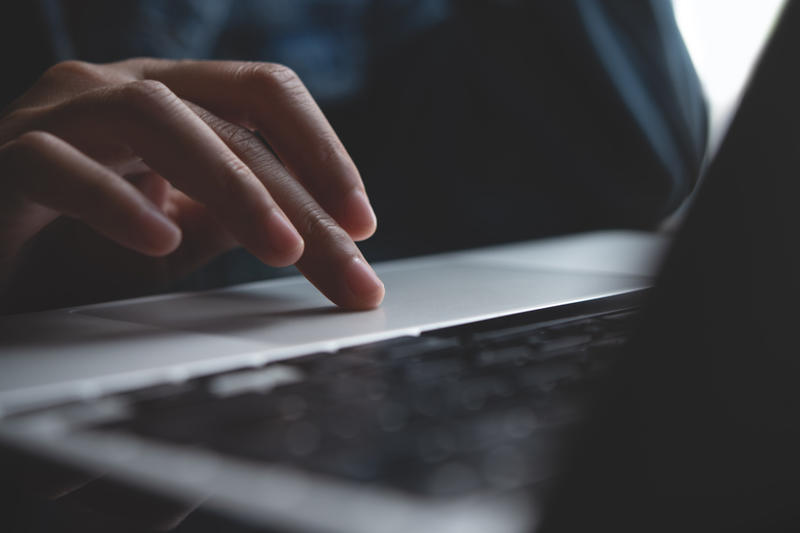 Le chant du numérique ou la violence du clic