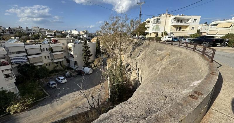 Επικίνδυνος γκρεμός δίπλα σε Δημοτικό σχολείο μέσα στο Ηράκλειο: Σε κίνδυνο καθημερινά τα παιδιά