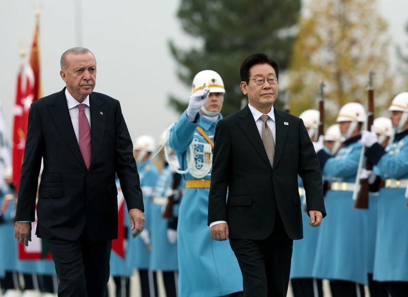 Η δήθεν “μίμηση της …πολιτικής του ισλαμιστή Ερντογάν” στην εξωτερική πολιτική: “Στην Ευρώπη ομφαλοσκοπούμε και θα μείνουμε ξανά εκτός νυμφώνος”… Η δήθεν “μίμηση της …πολιτικής του ισλαμιστή Ερντογάν” στην εξωτερική πολιτική: “Στην Ευρώπη ομφαλοσκοπούμε και θα μείνουμε ξανά εκτός νυμφώνος”…