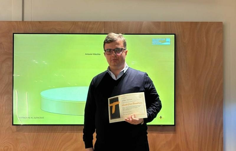 Toscanotudine con accento ruvese: l’avv. Antonio Visicchio trionfa al Club Amici del Toscano