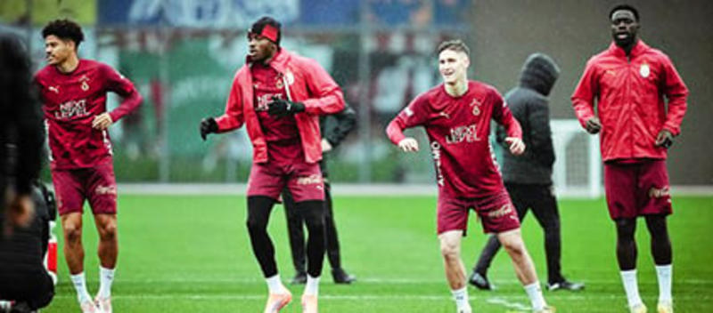 Galatasaray ve Fenerbahçe soykırımcı İsrail’in tedarikçisi Coca Cola kıskacında… Galatasaray ve Fenerbahçe soykırımcı İsrail’in tedarikçisi Coca Cola kıskacında…