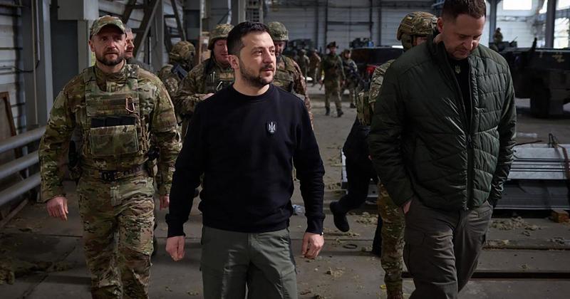 Neočekivani zaokret u Kijevu, Zelenskijev bivši glavni savjetnik šokirao izjavom: 'Idem na front'