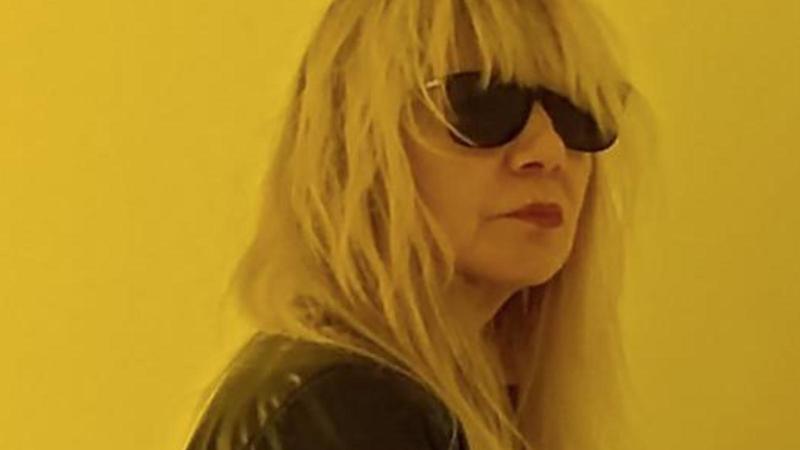 Trucco dello zaino: sparisce il portafoglio dell’affermata pianista Esther Fluckiger