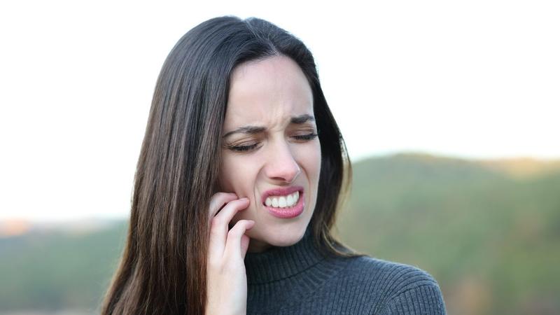 Stalno grizete unutrašnju stranu obraza? Navika koja deluje bezazleno može biti opasnija nego što mislite