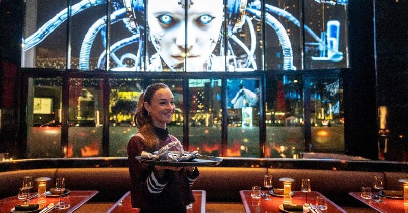 'Dinosaur tartare' and holograms: Dubai AI chef sparks awe and ire 'Dinosaur tartare' and holograms: Dubai AI chef sparks awe and ire