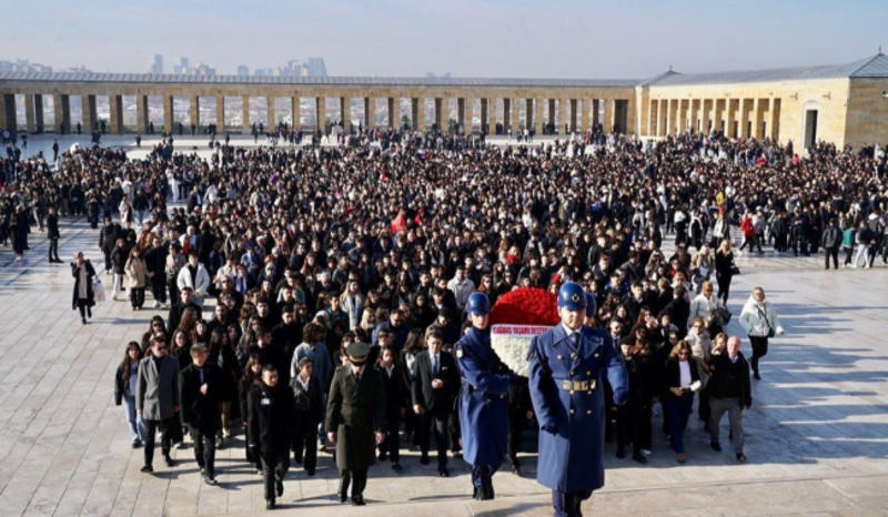Çağdaş Gençlik Anıtkabir'de