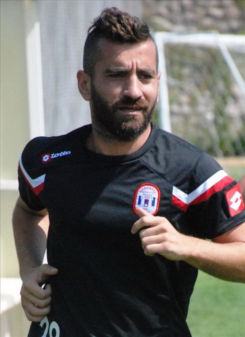 Eski Milli Futbolcu Yusuf Atay, DEAŞ Üyeliği İddiasıyla Tutuklandı Eski Milli Futbolcu Yusuf Atay, DEAŞ Üyeliği İddiasıyla Tutuklandı