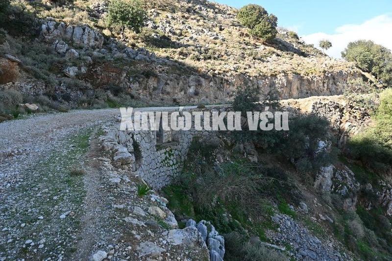 Ξεχασµένος ένας ιστορικός δρόµος (φωτ.) Ξεχασµένος ένας ιστορικός δρόµος (φωτ.)