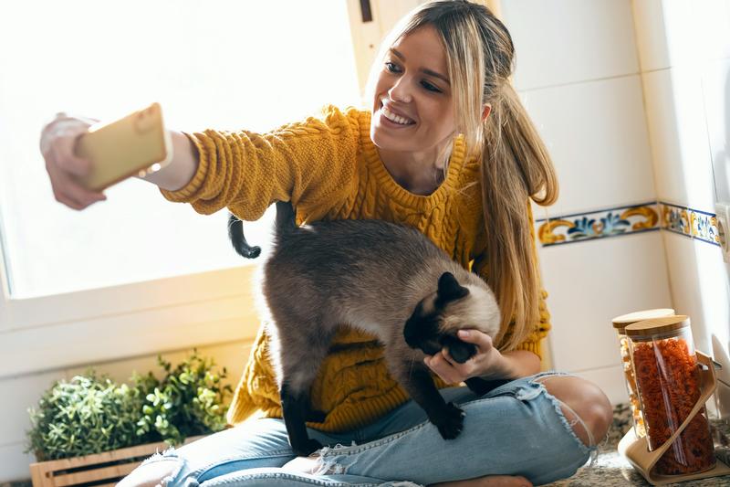 Why being single might feel empowering as a woman in your 20s, but not your 30s