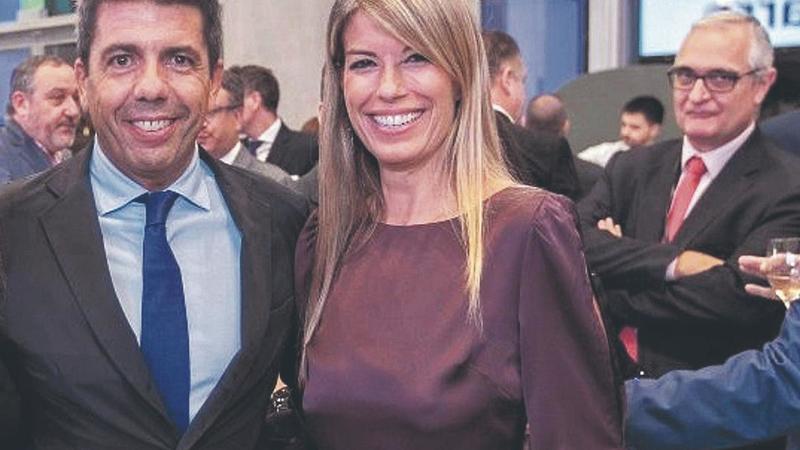 Vilaplana y Mazón a las 19h. 37m. 45s. Vilaplana y Mazón a las 19h. 37m. 45s.