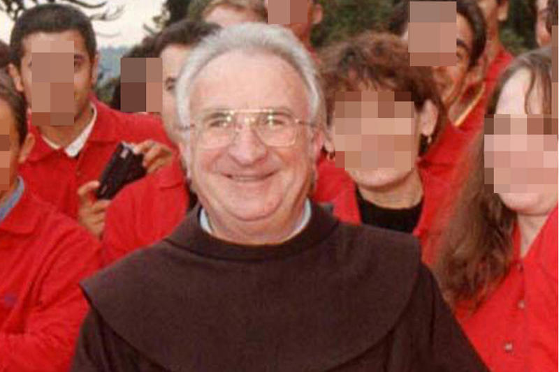 Padre Eligio Gelmini, il frate che ha vissuto sulla frontiera delle dipendenze