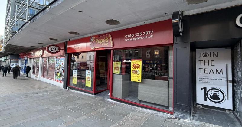 Fast food chain hopes to brighten branch up with illuminated signs Fast food chain hopes to brighten branch up with illuminated signs
