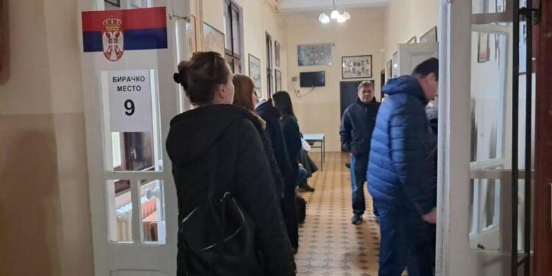 Lokalni izbori u Mionici, Negotinu i Sečnju: SNS proglasio pobedu u sva tri mesta, zabeleženi i incidenti Lokalni izbori u Mionici, Negotinu i Sečnju: SNS proglasio pobedu u sva tri mesta, zabeleženi i incidenti