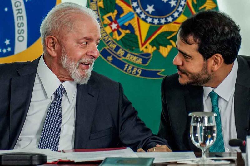 Na rota de colisão com Alcolumbre, governo Lula corre risco de naufrágio Na rota de colisão com Alcolumbre, governo Lula corre risco de naufrágio