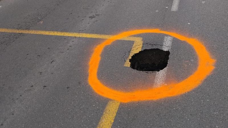 Strade groviera, a Muggiò una voragine in via Italia: la terza in pochi giorni