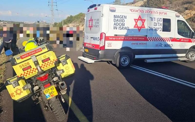 Three soldiers injured in West Bank stabbing, ramming attacks; assailants killed